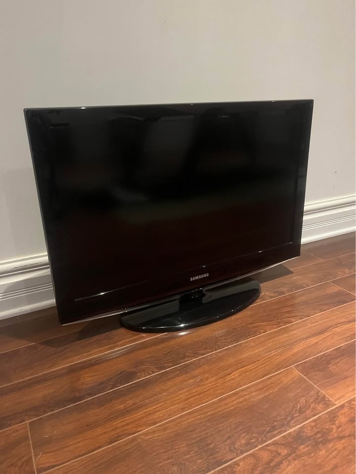 Samsung flat screen TV